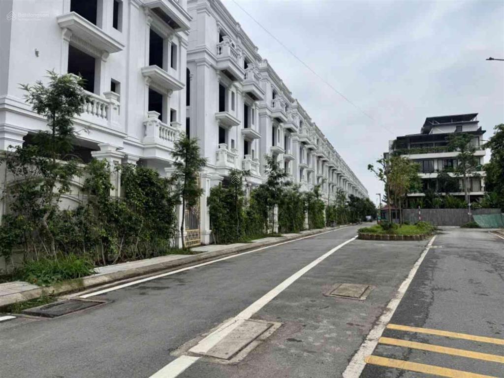 Phân lô quân đội tư đình a38 đón cầu trần hưng đạo siêu vip 150m view máy bay  sân golf 0398 386 ***