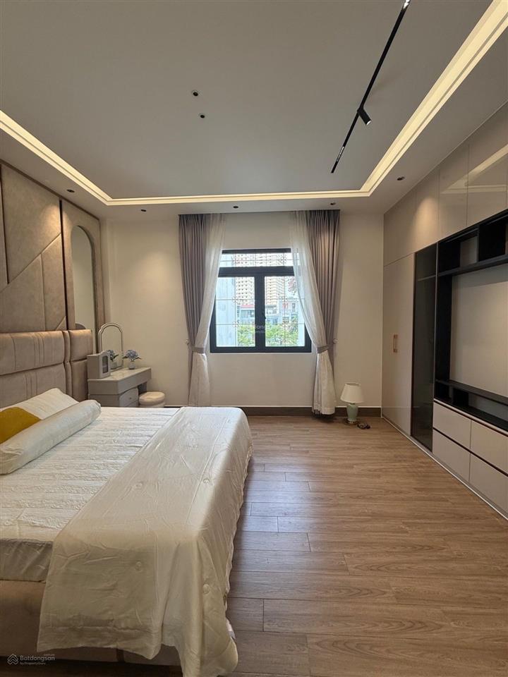 Bán nhà mặt tiền 4 tầng lê bôi đường xe tải tránh tặng nội thất ở ngay phân lô hoàn công đủ