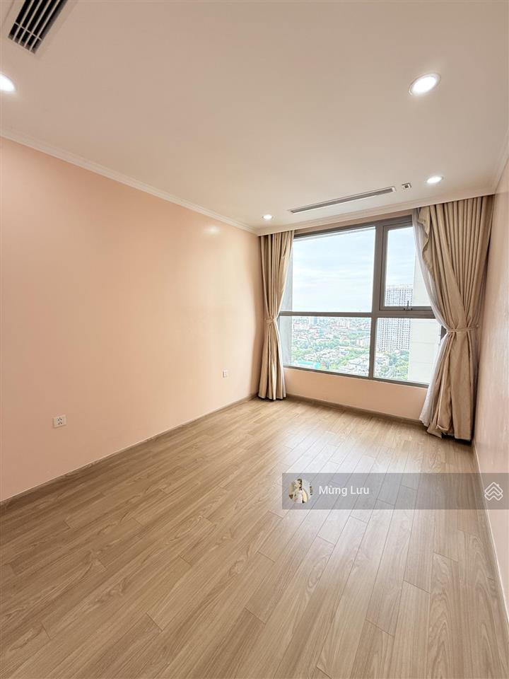 Siêu hiếm 3pn bc đông bắc view bể bơi cả 3 phòng tại vinhomes gardenia chỉ 9.3 tỷ.  0974 999 ***