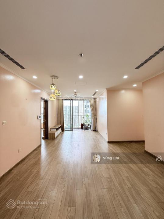 Hàng hiếm chính chủ gửi bán gấp vinhomes gardenia 3pn view bể bơi giá 8,9 tỷ.  0974 999 ***