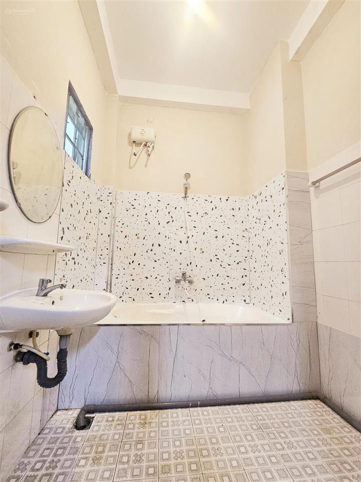Cho thuê căn hộ studio có bồn tắm nước nóng, 25m2, 6 triệu vnd tại chu văn an, bình thạnh, mới 100%