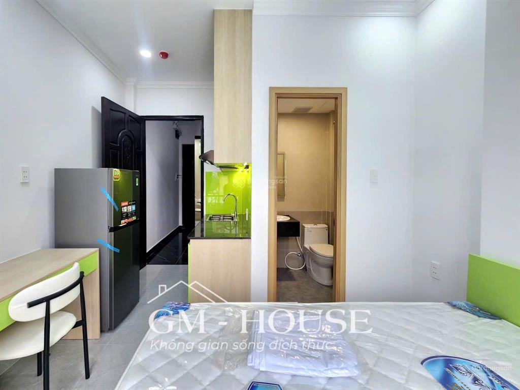 Cho thuê phòng mới 100% có ban công, ngay xvnt 2 chiều, gần ung văn khiêm, bình thạnh