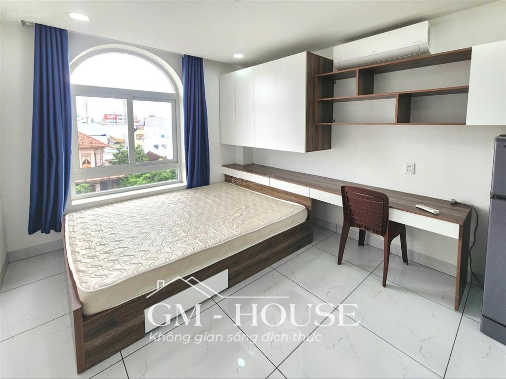Cho thuê căn hộ dịch vụ cao cấp nguyễn văn đậu bình thạnh, thang máy, có hồ bơi, full nội thất.