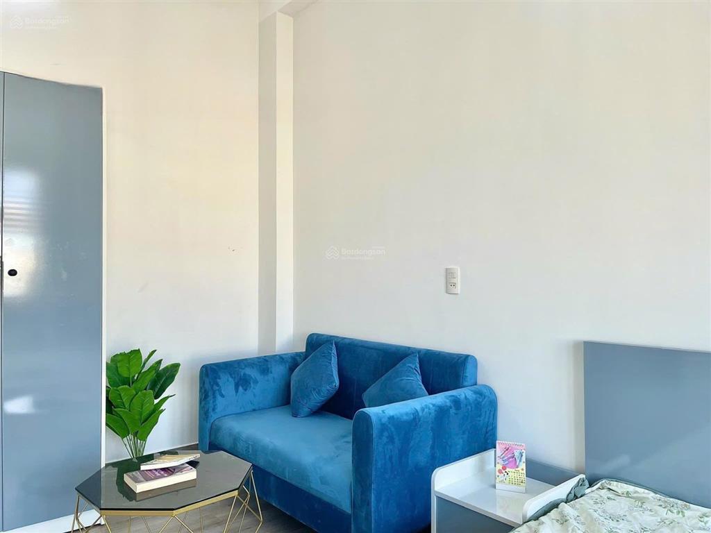 Cho thuê căn hộ studio ban công view landmark  đường d5, bình thạnh đi bộ qua đh ngoại thương(ftu)