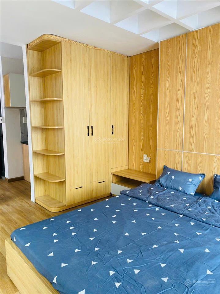 Cho thuê căn hộ studio ban công rộng mát đường d5, phường 25, bình thạnh