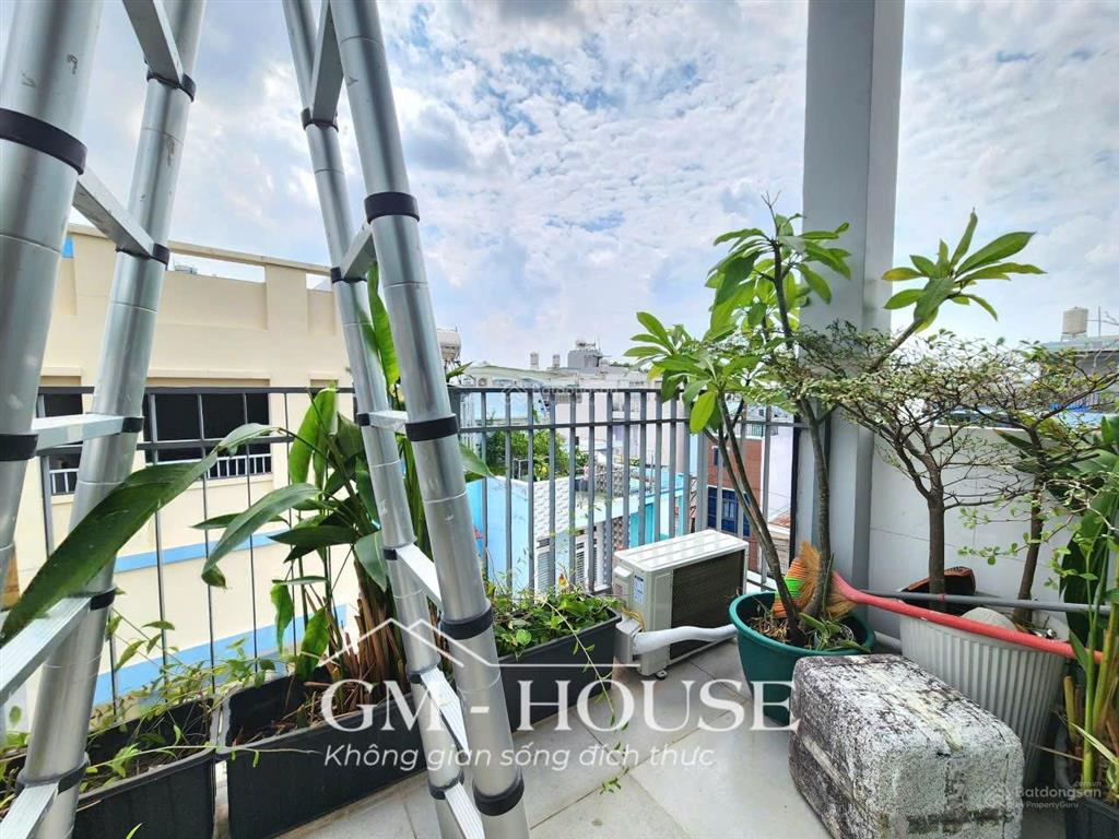 Siêu phẩm có ban công rộng  view thoáng toàn cảnh ngay nguyễn gia trí (d2 cũ) bình thạnh