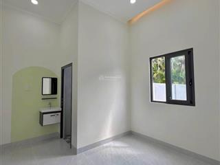 Nhà gần go! tân uyên 100m, sổ hồng riêng, 3pn, sân ô tô