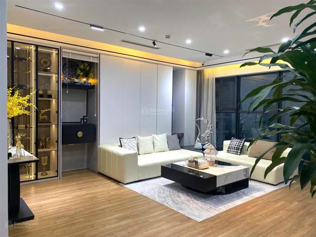 Chính chủ gia đình cần bán căn hộ 3pn đẹp tại iris garden, 11 tỷ, 135 m2, view svd.  0385 446 ***