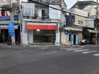 Nhà chính chủ, gần chợ đầm, gần biển, trước đây cho thuê giá 8 tr/tháng nay cần tiền bán gấp.