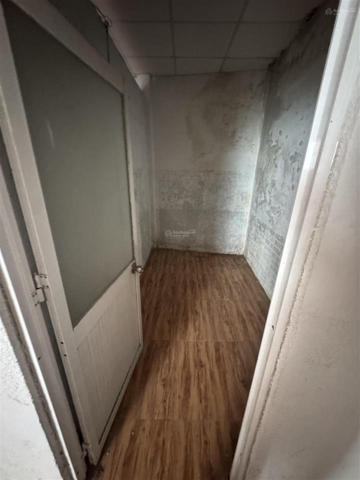 Ct nhà nguyên căn, có sân để xe trước. 2 phòng ngủ, 1 phòng khách, bếp, toilet 3 triệu/tháng