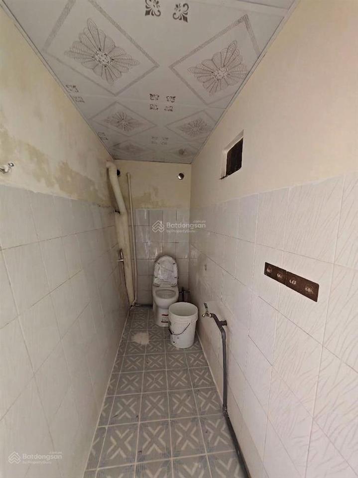 Nhà khu dưới trệt sân rộng 300m2