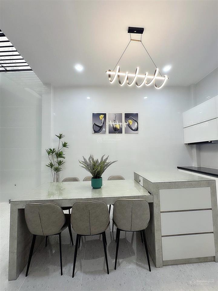 Nhà thang máy tân bình full nội thất âu cơ, p. 9, quận tân bình, hẻm rộng, ô tô đỗ cửa