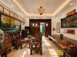 Bán nhà cách mạng tháng 8 q3 hẻm nhựa 12m 98m2 ngay ga metro 5,4m x 17m