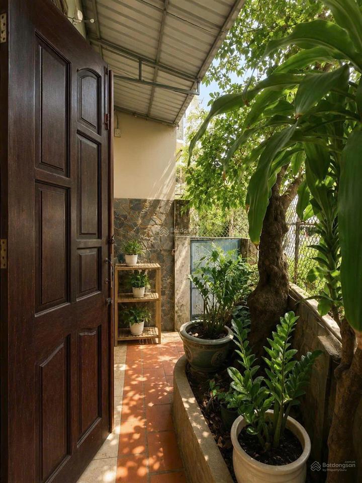 Bán nhà cách mạng tháng 8 q3 hẻm nhựa 12m 98m2 ngay ga metro 5,4m x 17m