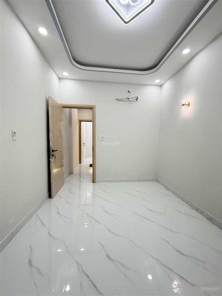 Bán nhà bến phú lâm nhà mới 3 lầu giáp quận 11 chỉ 5.6 tỷ  ngay cầu vượt cây gõ