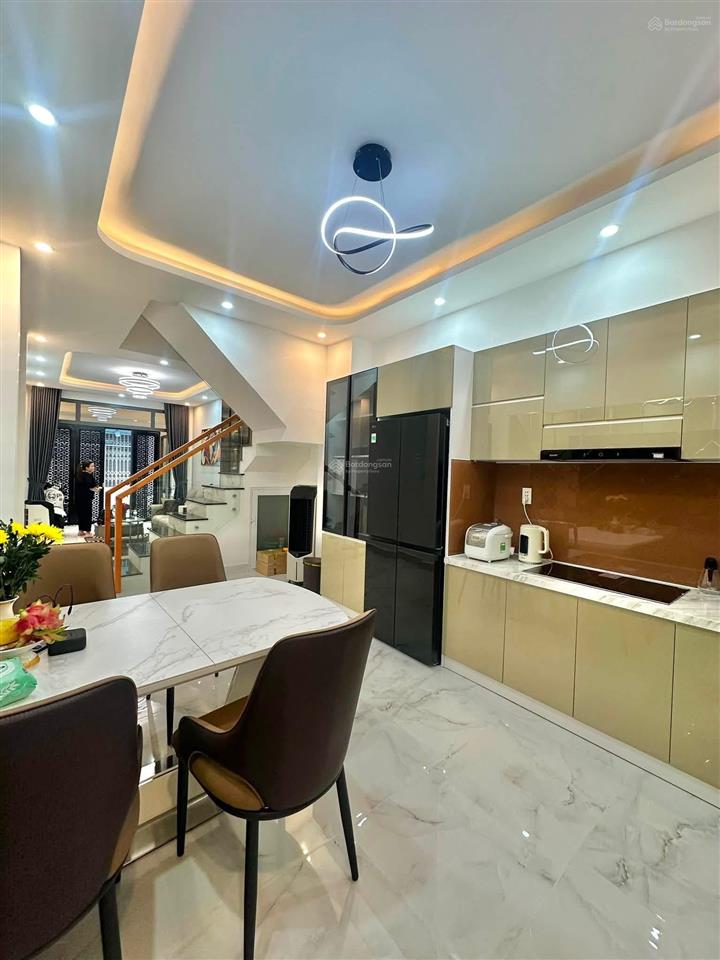 Bán nhà 3 tháng 2 lê hồng phong quận 10 hxh vf3 4 tầng 5pn