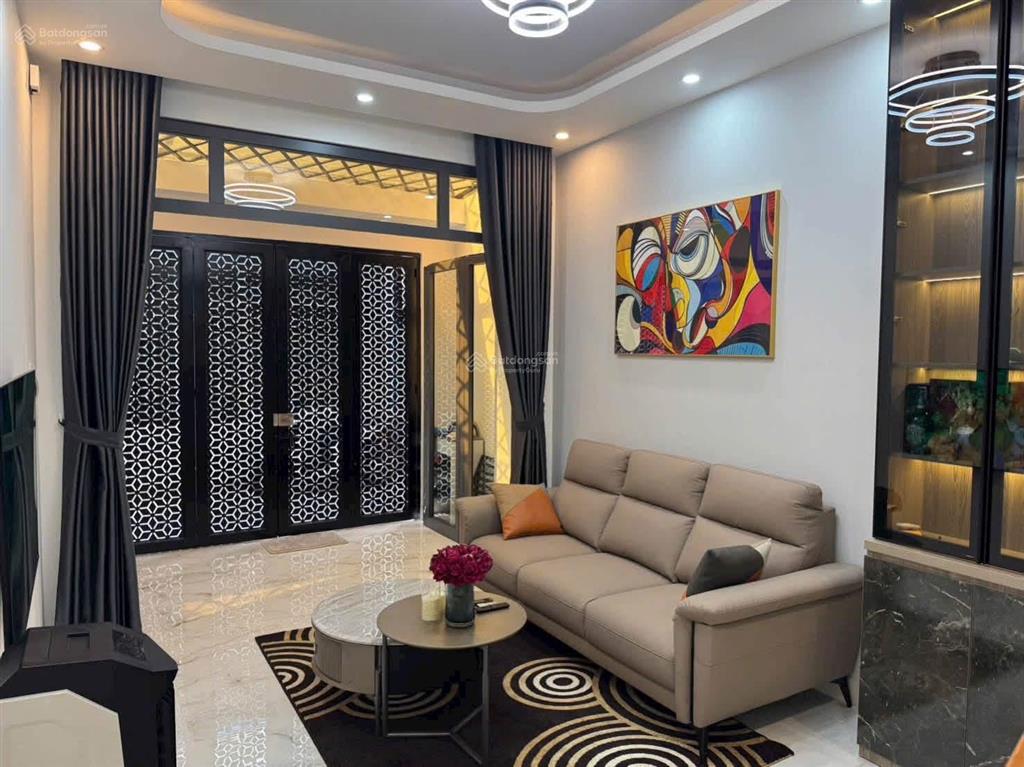 Bán nhà 3 tháng 2 lê hồng phong quận 10 hxh vf3 4 tầng 5pn