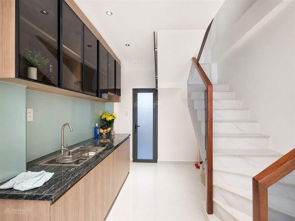 Bán nhà tk  võ văn kiệt  trần hưng đạo quận 1 nhà xây mới từ móng 4 tầng chỉ 6,88 tỷ