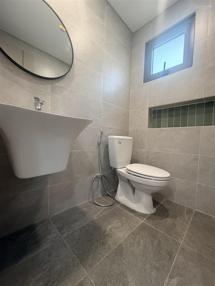 Bán nhà hẻm 4,5m huỳnh văn bánh p.17 q.phú nhuận  4,8m x 9m  5pn 6wc