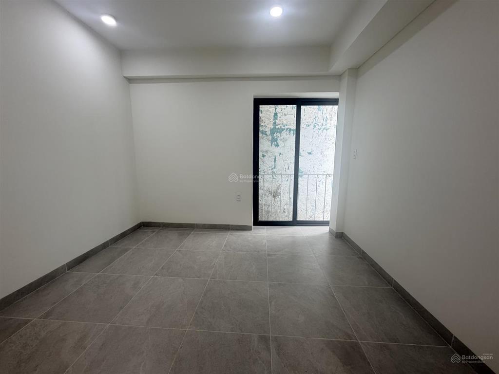 Bán nhà hẻm 4,5m huỳnh văn bánh p.17 q.phú nhuận  4,8m x 9m  5pn 6wc