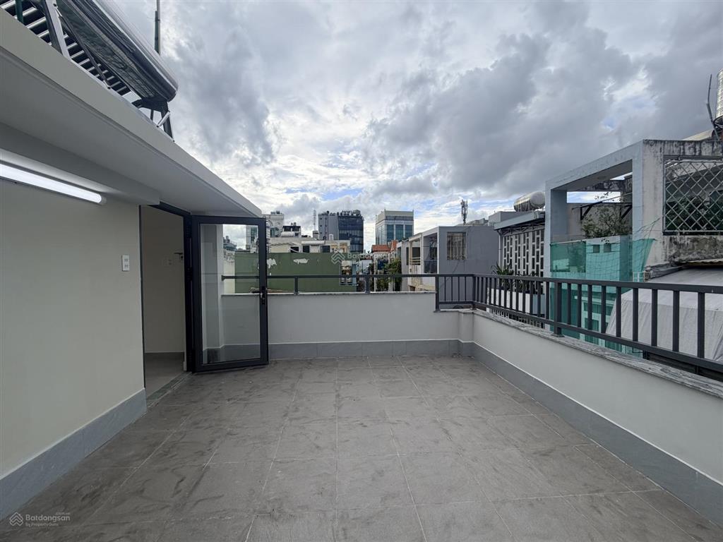 Bán nhà hẻm 4,5m huỳnh văn bánh p.17 q.phú nhuận  4,8m x 9m  5pn 6wc