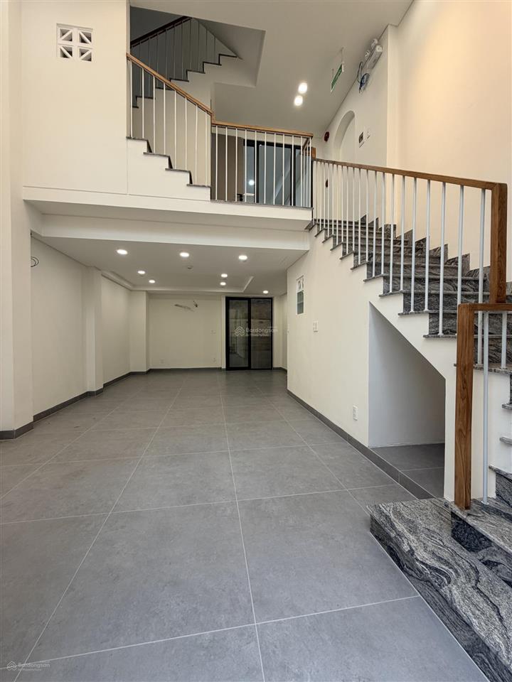Bán nhà hẻm 4,5m huỳnh văn bánh p.17 q.phú nhuận  4,8m x 9m  5pn 6wc