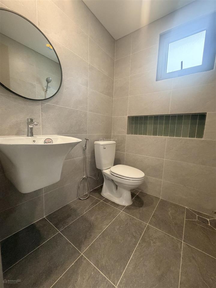 Bán nhà hẻm 4,5m huỳnh văn bánh p.17 q.phú nhuận  4,8m x 9m  5pn 6wc
