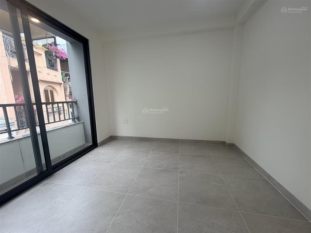 Bán nhà hẻm 4,5m huỳnh văn bánh p.17 q.phú nhuận  4,8m x 9m  5pn 6wc