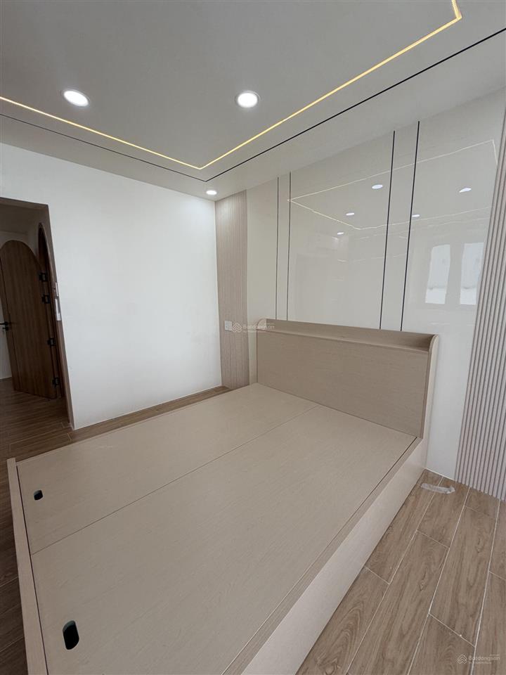 Bán nhà lý chính thắng  nam kỳ khởi nghĩa, q3  3,4m/5,6m x 7m  giá 6,99 tỷ