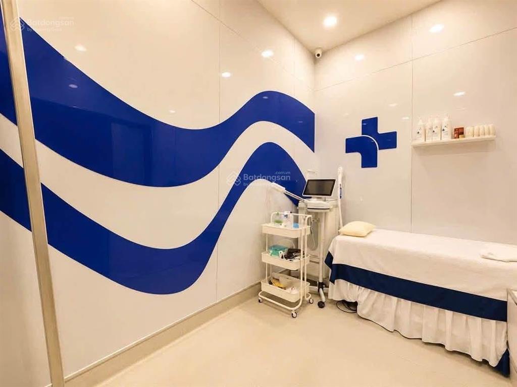Cần bán nhà cmt8, quận 10 hxh tránh nhau 2 tầng chỉ 5.2 tỷ dtsd 50m2