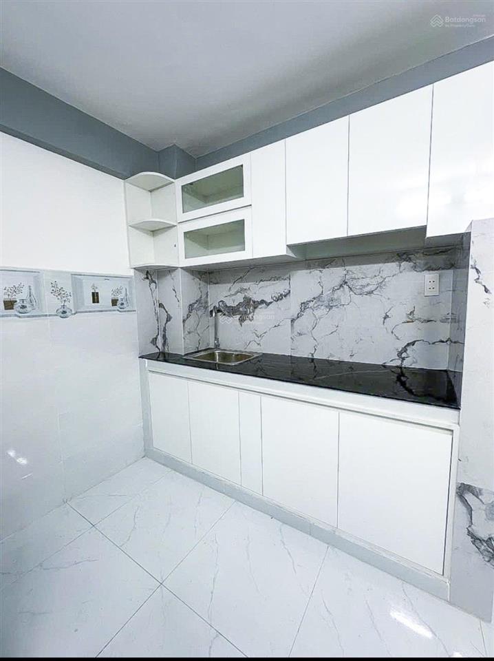 Bán nhà mặt tiền tương lai đường thái phiên quận 11  43m2  3 tầng  giá mới 6.98 tỷ