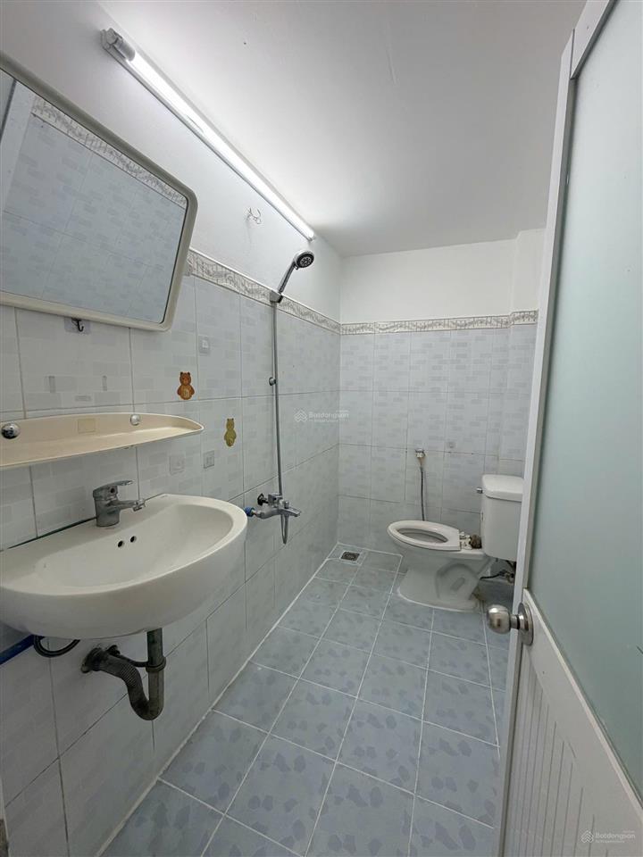 Cho thuê nhà mặt tiền lê niệm tân phú 3,8x18m | 1 trệt 3 lầu sân thượng | 5pn 6wc  25tr/th