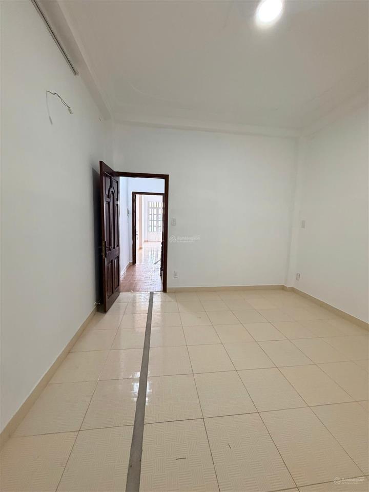 Cho thuê nhà mặt tiền lê niệm tân phú 3,8x18m | 1 trệt 3 lầu sân thượng | 5pn 6wc  25tr/th