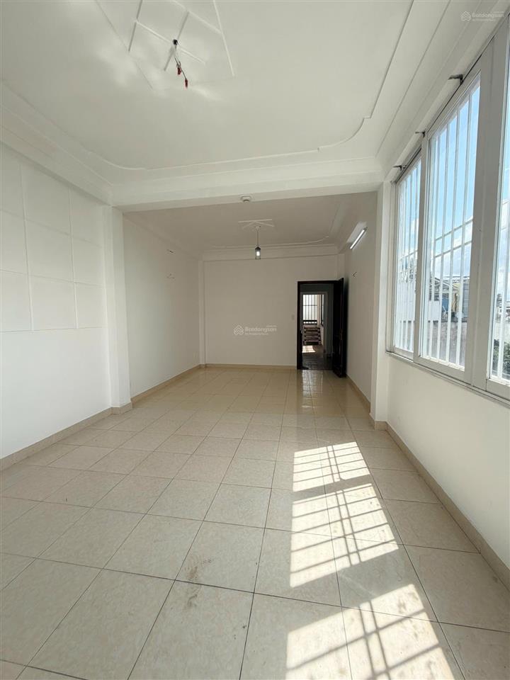 Cho thuê nhà mặt tiền lê niệm tân phú 3,8x18m | 1 trệt 3 lầu sân thượng | 5pn 6wc  25tr/th