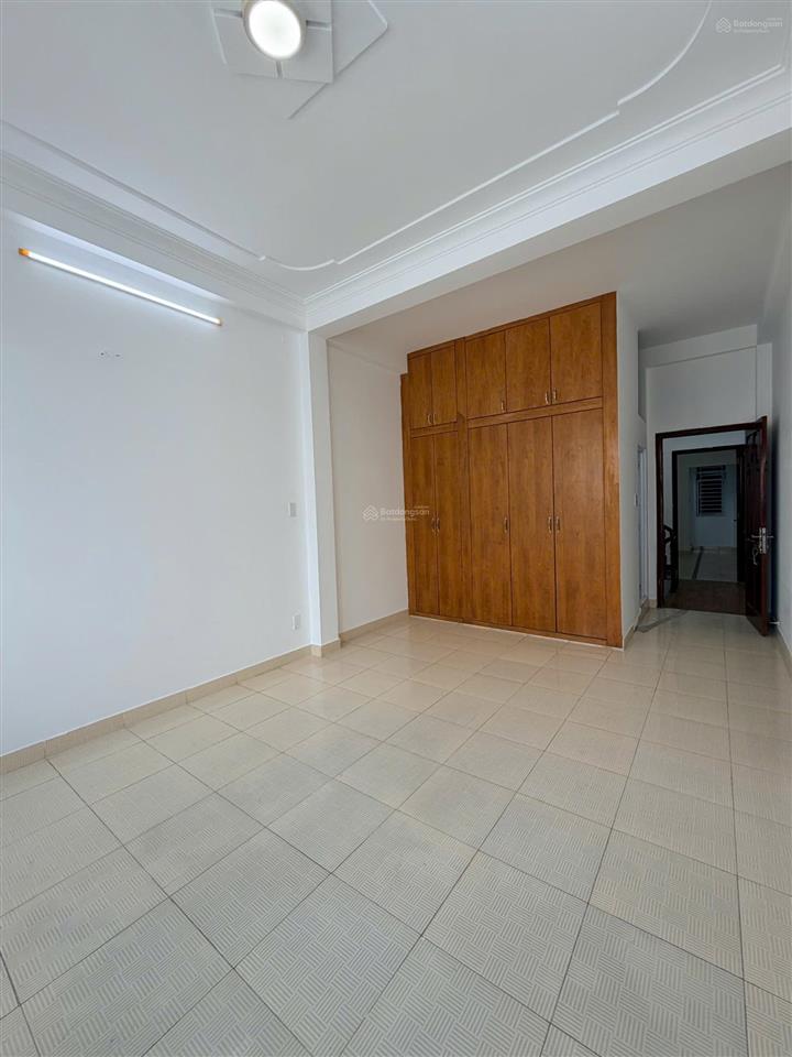 Cho thuê nhà mặt tiền lê niệm tân phú 3,8x18m | 1 trệt 3 lầu sân thượng | 5pn 6wc  25tr/th