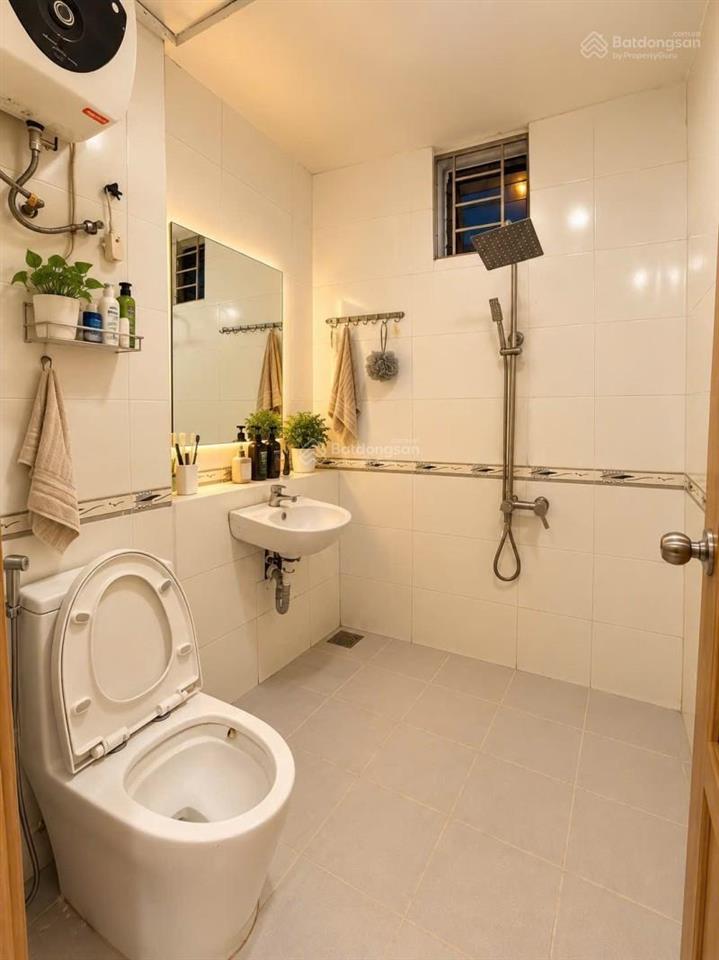 Chính chủ bán căn hộ screc tower q3 101m 3pn 5,x tỷ