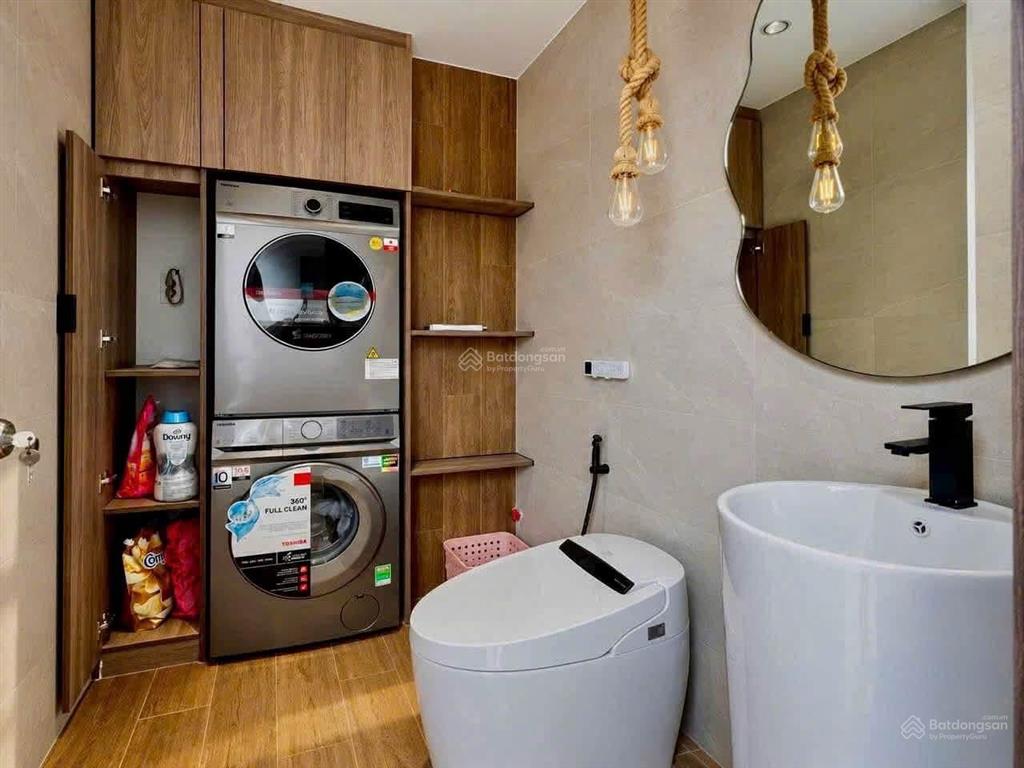 Bán nhà thoại ngọc hầu tân phú 5 tầng gara ô tô 8,99 tỷ  5pn 4wc