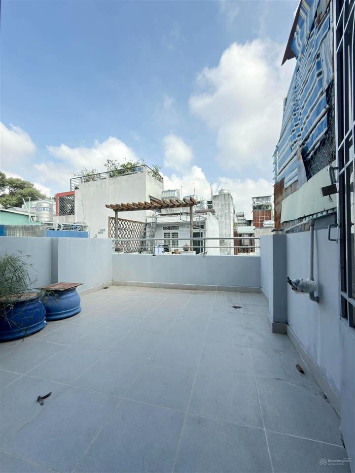 Bán nhà nguyễn tri phương quận 10  23m2 đất  nhà 4 tầng chắc chắn  2pn 3wc chỉ 5,2 tỷ