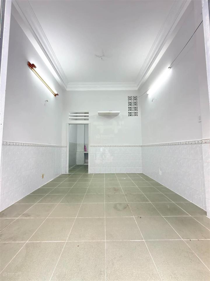 Bán nhà nguyễn tri phương quận 10  23m2 đất  nhà 4 tầng chắc chắn  2pn 3wc chỉ 5,2 tỷ