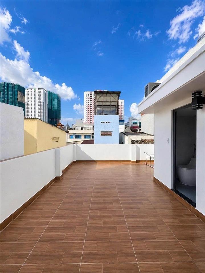 Chính chủ gửi bán nhà mới đường hồ hảo hớn quận 1 3 tầng hẻm xe hơi đỗ cửa 5.7 tỷ