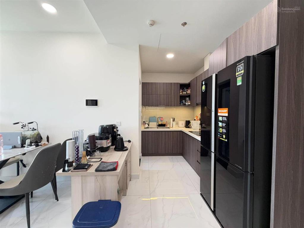 Bán căn hộ diamond centery celadon city 8, x tỷ  96m2, 2pn 2wc