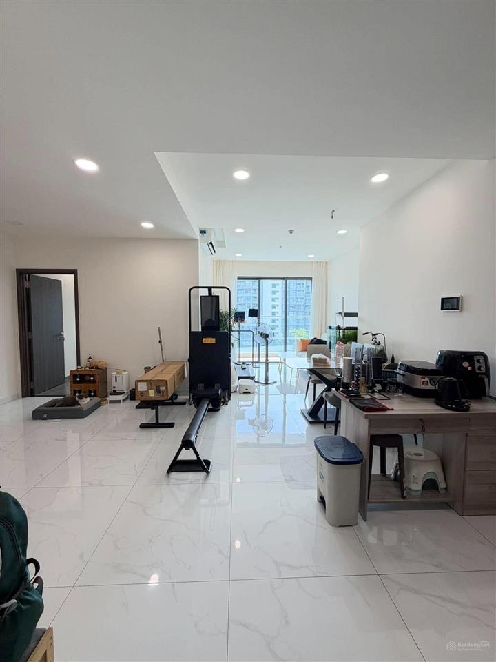 Bán căn hộ diamond centery celadon city 8, x tỷ  96m2, 2pn 2wc