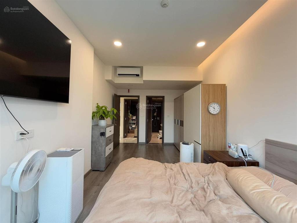 Bán căn hộ diamond centery celadon city 8, x tỷ  96m2, 2pn 2wc
