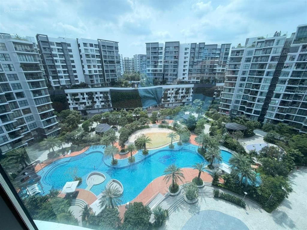 Bán căn hộ diamond centery celadon city 8, x tỷ  96m2, 2pn 2wc