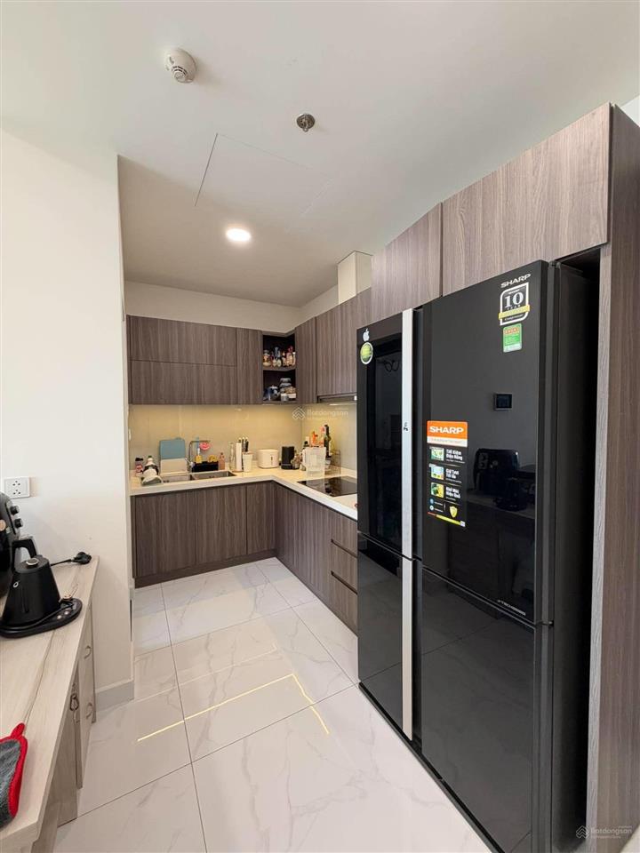 Bán căn hộ diamond centery celadon city 8, x tỷ  96m2, 2pn 2wc