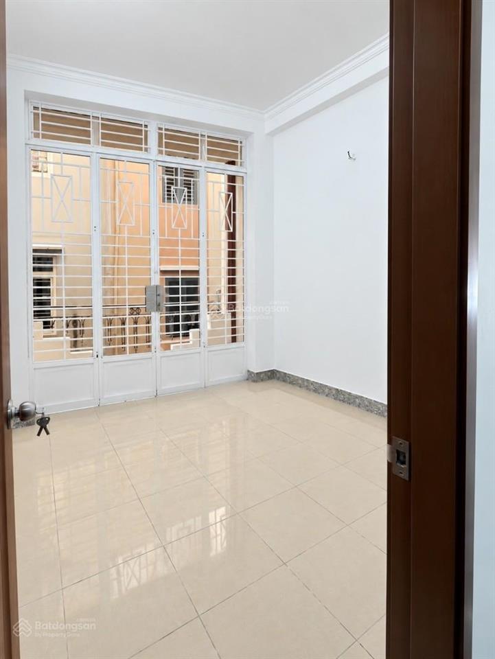 Bán nhà phan đình phùng phú nhuận 5 tầng 6,95 tỷ  5pn