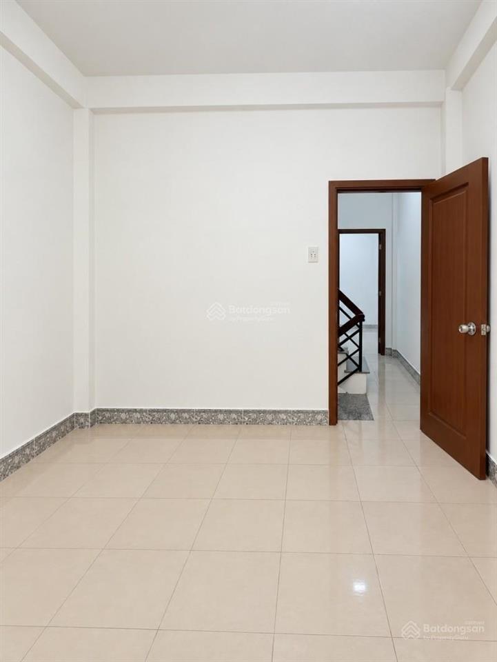 Bán nhà phan đình phùng phú nhuận 5 tầng 6,95 tỷ  5pn