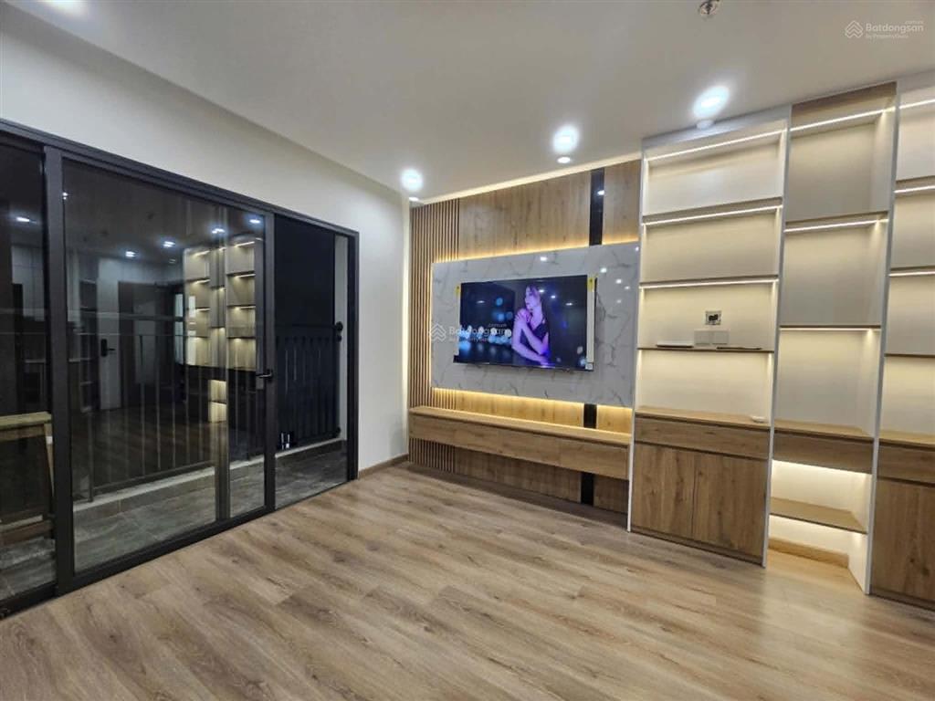 Chính chủ bán căn 2pn+ 64m2 tầng 2517 tòa i1 vinhomes smart city .giá 5.6tỷ bao phí.