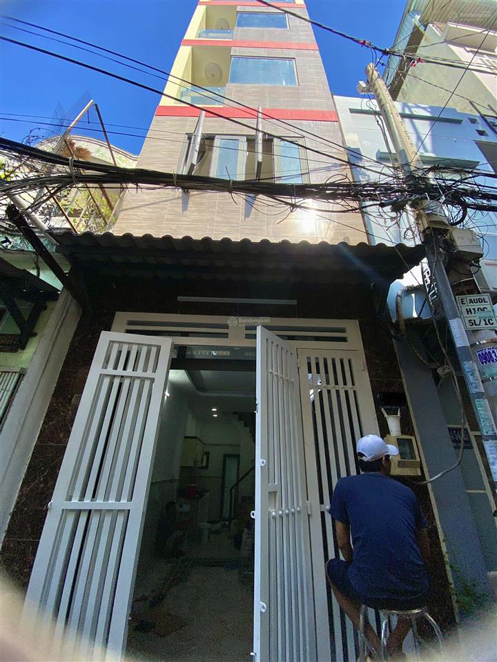Bán nhà mới đẹp  5 tầng  âu dương lân  quận 8  hxh cách mặt tiền chỉ 40m