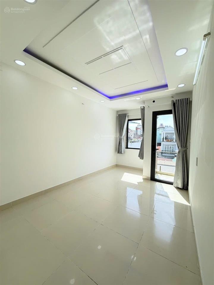 Bán nhà mới đẹp  5 tầng  âu dương lân  quận 8  hxh cách mặt tiền chỉ 40m